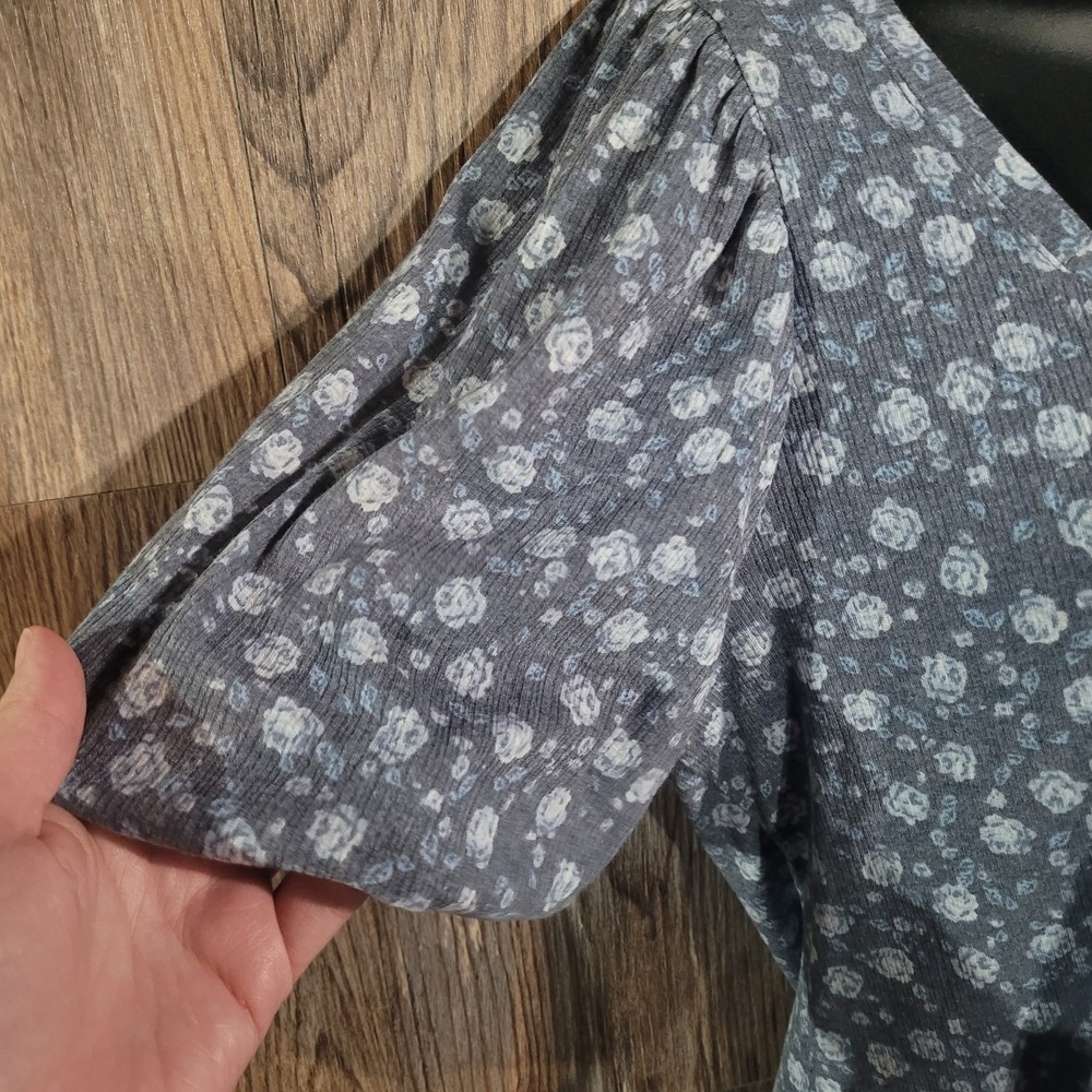 Lauren Conrad Floral Blouse Sz M Muted Blue Sweetheart Neck Puff Sleeve Feminine - Picture 7 of 13